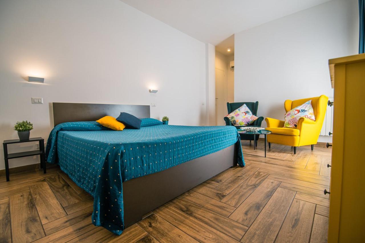 Bed and Breakfast Hub Ferroviario - 12 Posti Letto Per Il Tuo Gruppo A Napoli Con Wifi E Netflix Exteriér fotografie