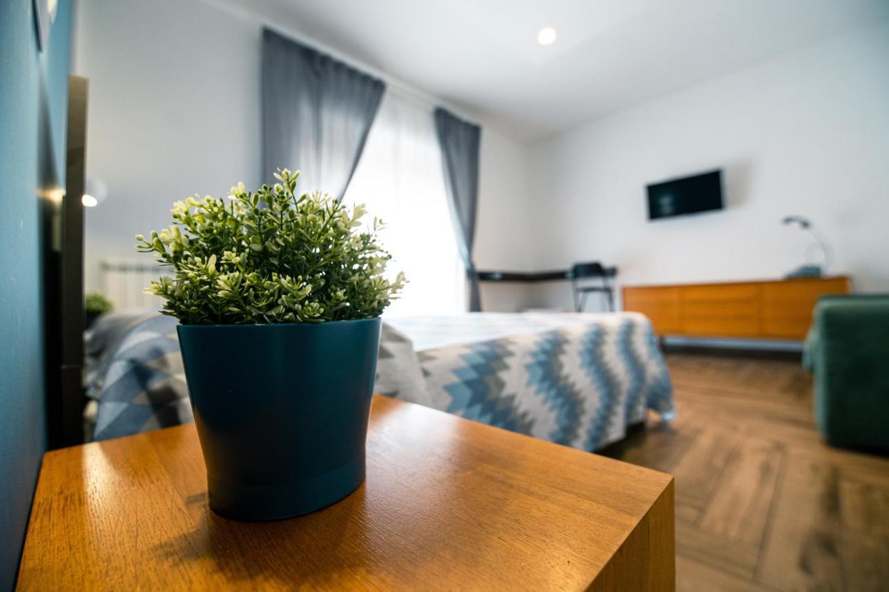 Bed and Breakfast Hub Ferroviario - 12 Posti Letto Per Il Tuo Gruppo A Napoli Con Wifi E Netflix Exteriér fotografie